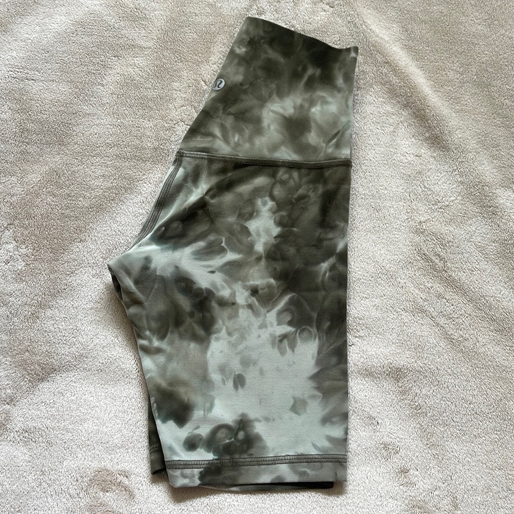 Lululemon Align Shorts 8”